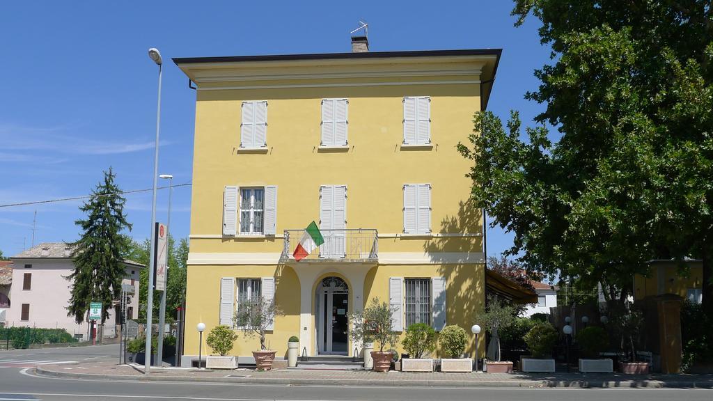 Mastroianni's Bed & Bistro Guest house